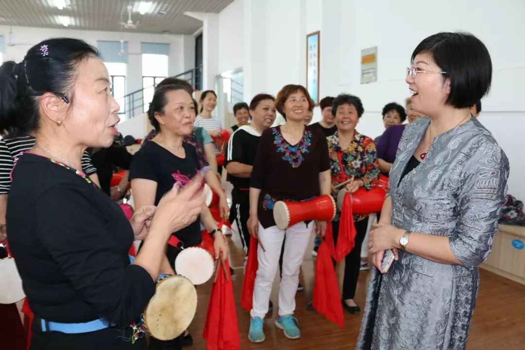 市委组织部副部长、市委老干部局局长汪春艳到景德镇老年大学调研指导工作