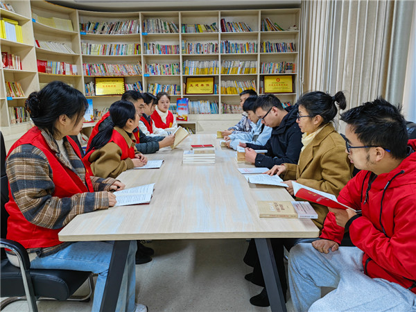景德镇老年大学党支部开展送学上门活动