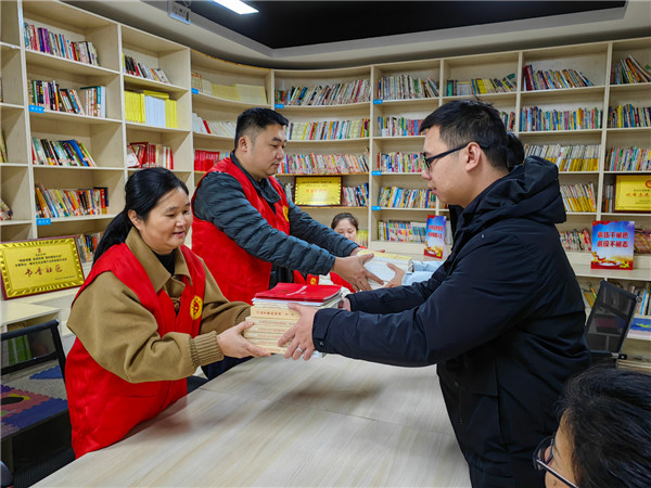 景德镇老年大学党支部开展送学上门活动