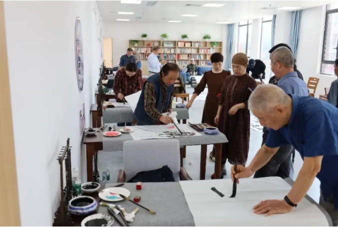 景德镇老年大学参加全市“敬老月”暨老年文化艺术月活动