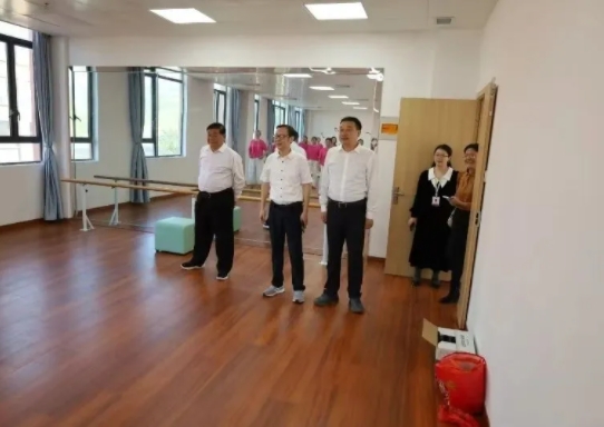 景德镇老年大学参加全市“敬老月”暨老年文化艺术月活动
