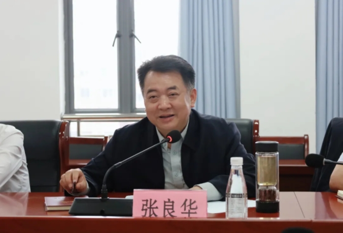 全市老年大学校长座谈会召开 研究落实江西老年大学调研组来景考察调研时的工作要求
