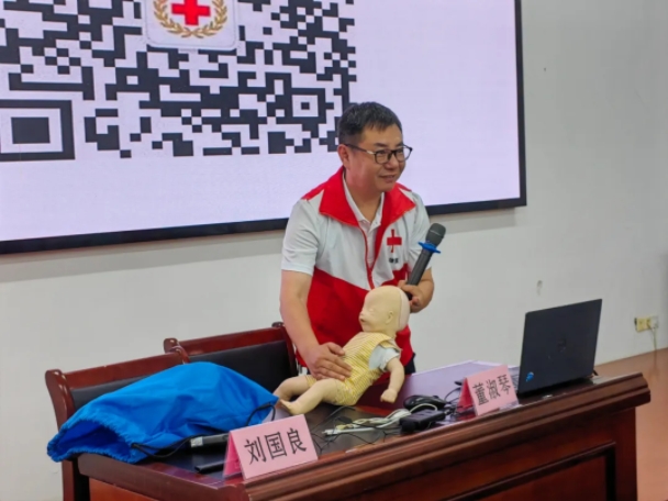 景德镇老年大学开展红十字应急救护知识讲座
