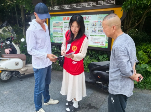 景德镇老年大学携手五龙山社区共绘申遗新画卷