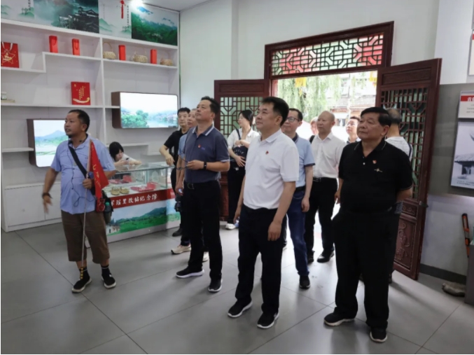 [第七届全国文明单位]全市老干部党支部书记党建培训班结业仪式暨红色研学活动在瑶里举行