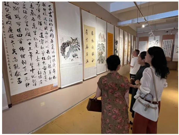 [第七届全国文明单位]景德镇老年大学：银龄映初心 让“窑火红”照亮志愿服务路
