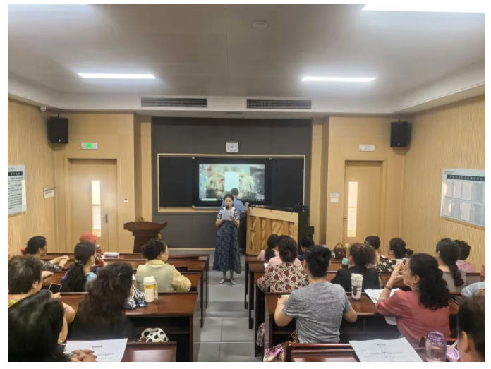 [第七届全国文明单位]思政微课点亮银发课堂——景德镇老年大学创新开展“课前十分钟”思政微课