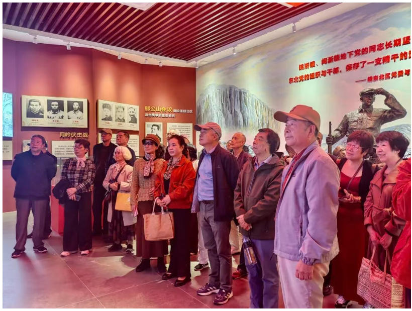 [第七届全国文明单位]红色铸魂 诗咏乡韵——景德镇老年大学诗词社举办重阳采风活动